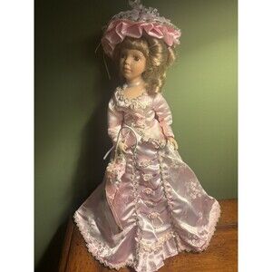 The Doll Museum Washington, DC Porcelain Doll Jan 15, 2001 New Official Photo ID